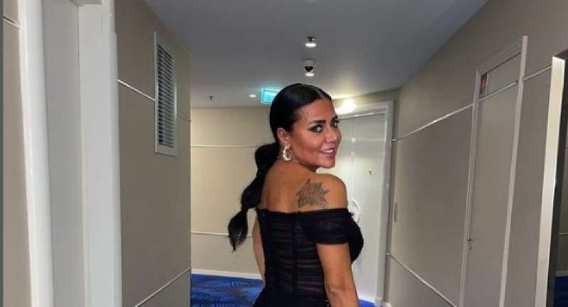 شاهد.. رانيا يوسف تثير الجدل بهذه الإطلالة