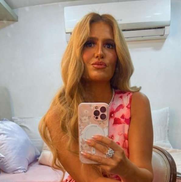 هنا شيحة تخطف أنظار جمهورها عبر إنستجرام