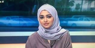 مذيعة MBC الشهيرة تستضيف شابا وسيما في برنامجها لتعلن ارتباطها به.. اتفرج الصدمة