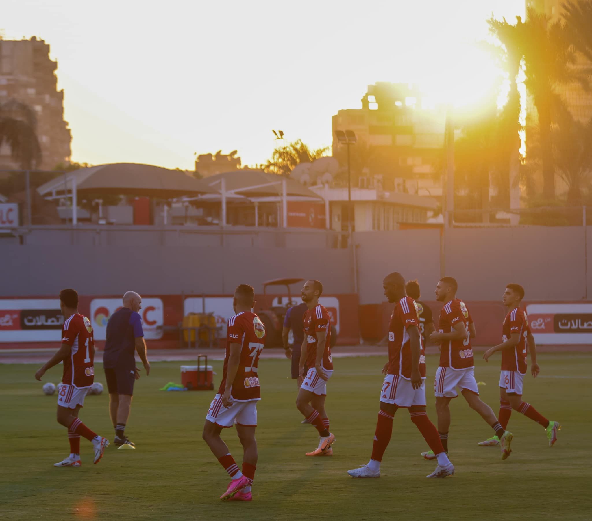 استعداد لمواجهة سان جروج.. الأهلي يستأنف تدريباته الجماعية غدًا