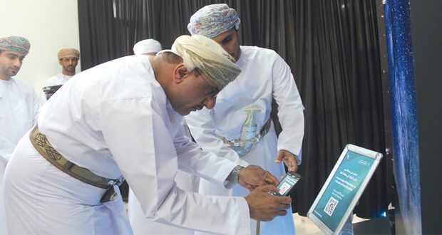 يستمر حتى 28 مارس القادم.. معرض «النيازك فـي سلطنة عمان» يحط رحاله فـي نـزوى