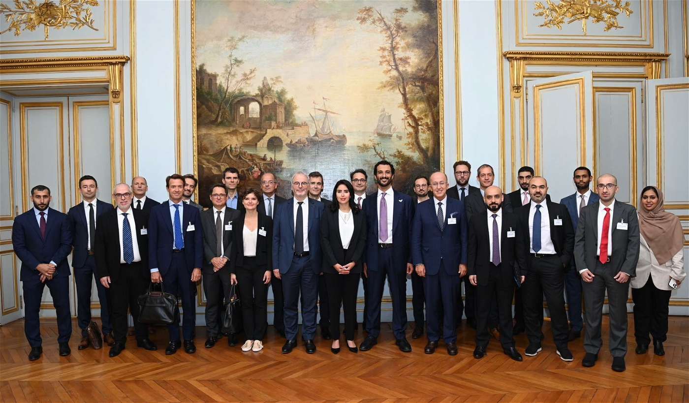 وزير الاقتصاد يدعو الشركات الفرنسية إلى استكشاف الفرص الواعدة في قطاعات الاقتصاد الجديد في الإمارات