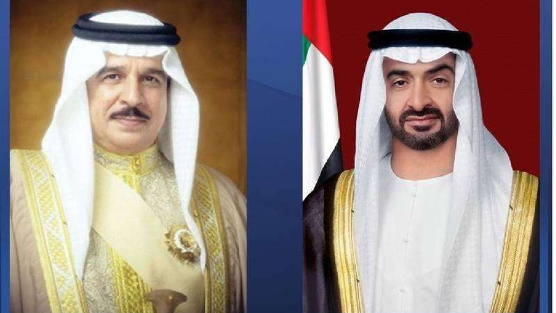 رئيس الدولة يعزي هاتفياً ملك البحرين في شهداء الواجب