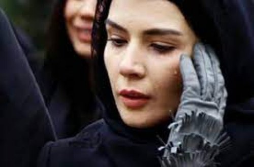 على غرار ميرفي كيالب... ممثلة تركية أخرى تصدم الجميع وتنتحر بطريقة بشعة لاتحتمل... والسبب صادم لا يخطر على بال أحد!!