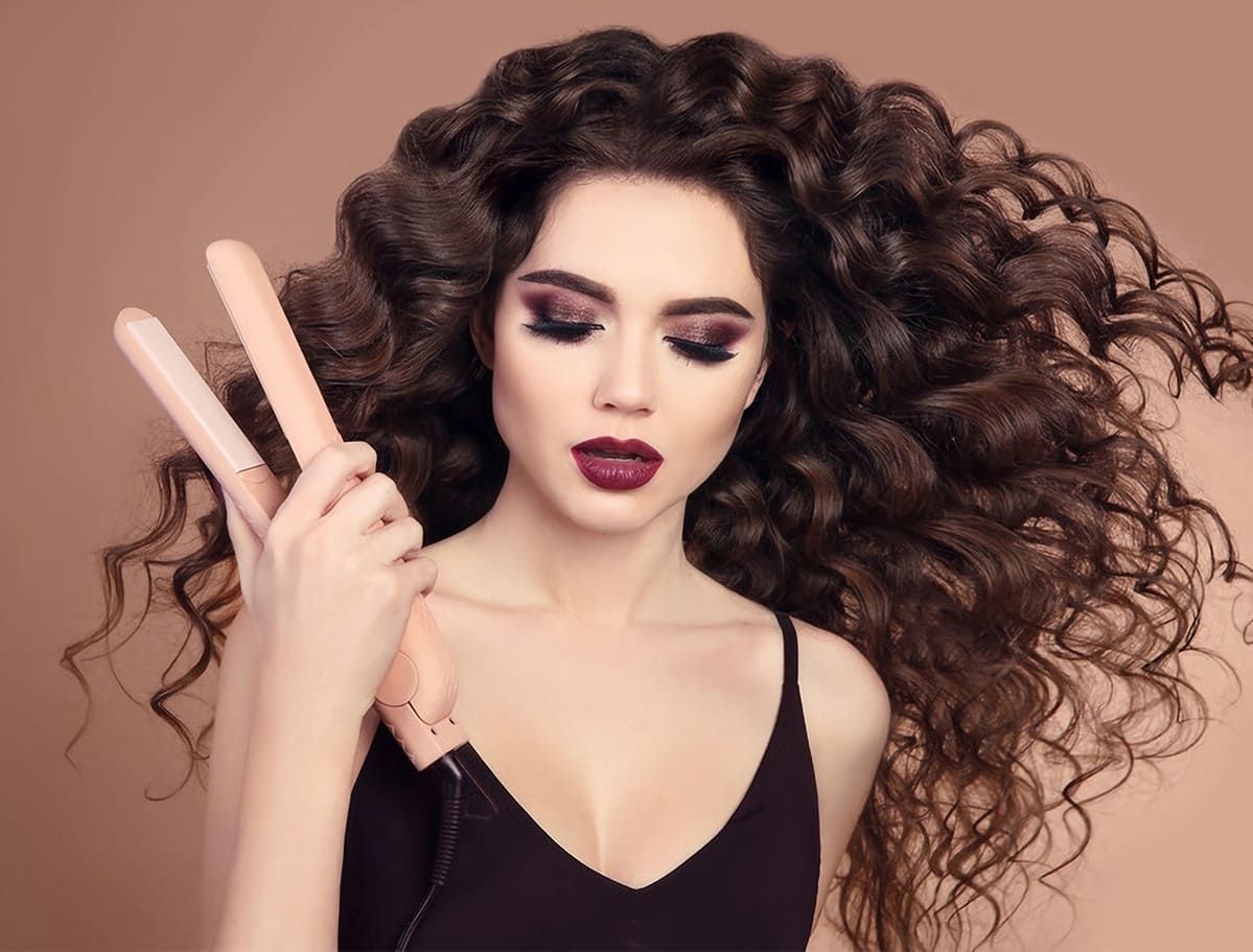 4 ستايلات مختلفة للشعر باستخدام المكواة