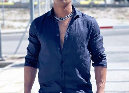 محمد رمضان يثير ضجة كبيرة بعد ظهوره على شكل تميمة خليجية