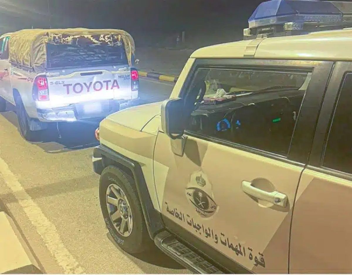 قوات أمنية سعودية تداهم حوش تسكنه عمالة مخالفة بالرياض .. وما عثر بداخله صدم الجميع!