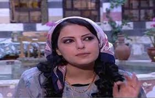 فاكرين زوجة عصام "لطفية" نجمة باب الحارة الشهير لن تصدق كيف تغيرت ملامحها وأصبحت فاتنة الجمال تتلألأ في أحدث ظهورها.