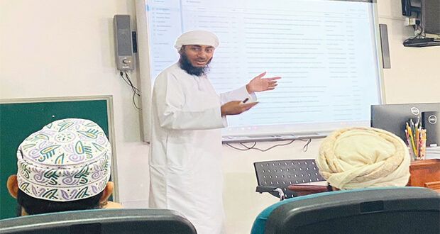 حلقة تدريبية لبرنامج «مندلي» بمكتبة المعرفة العامة