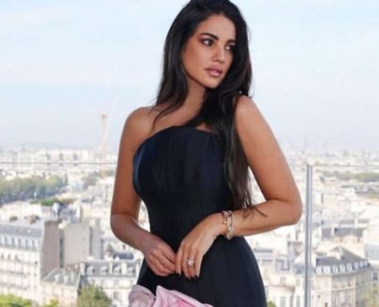 درة بإطلالة جديدة على انستجرام