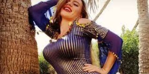 تعمل أي حاجة ممكن تتخيلها وتخلي المعازيم يمسكوها بأي مكان على شان الفلوس.. اتفرج اوقح فيديو للراقصة ديانا