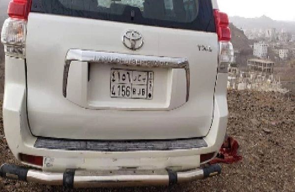 مقيم يمني نام عند ابن عمه في المملكة ووضع سيارته برادو أمام السكن..وعندما استيقض كانت المفاجأة!..صورة