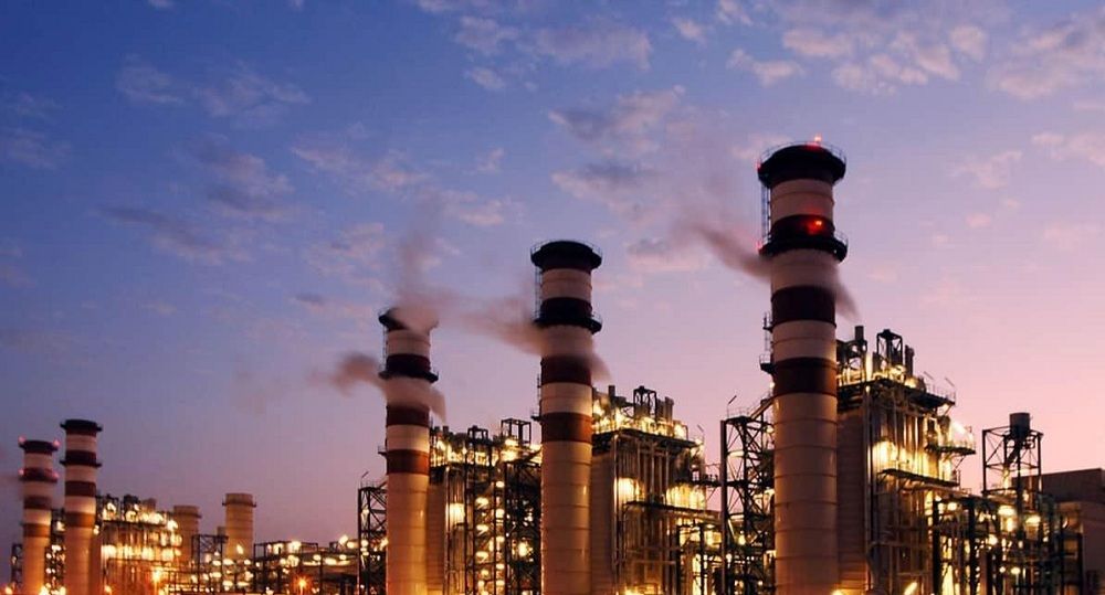 اكتشاف دولة اخرى مخزونا ضخما من النفط قد تغطي كل احتياجات العالم.. ماهو مصير النفط السعودي؟