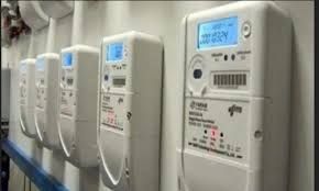 اتفرج المعجزة ..مخترع يمني يقلب الطاولة على العالم بابتكار جهاز مذهل بديلاً عن الكهرباء والطاقة الشمسية!