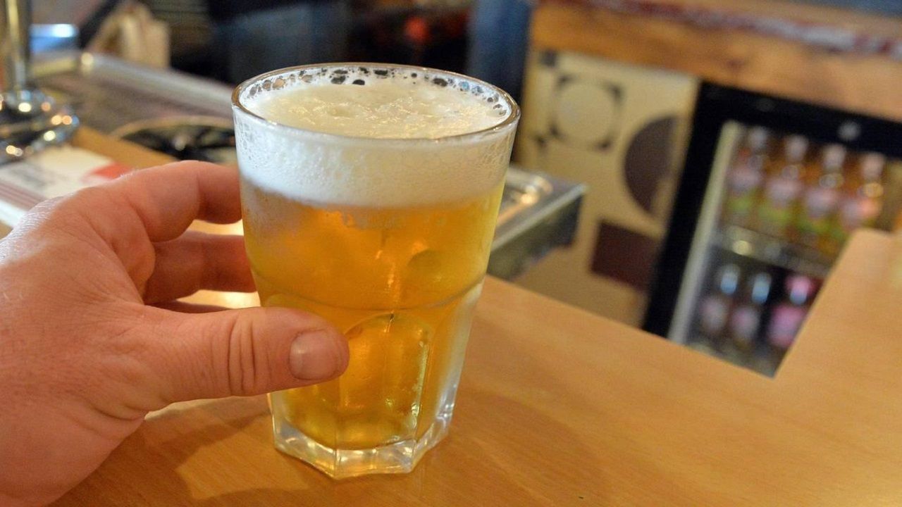 أكبر دولة عربية مصدره ومستهلكه للخمور والكحول.. لن تتوقع الاسم ؟