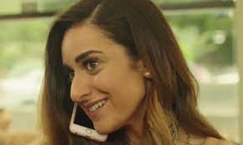 من عامله نظافة تشحت لا تجد قوت يومها الى أبرز نجمة شهيره.. تعرف على قصة الفنانة التي لعب الحظ دورا كبيرا في حياتها!!