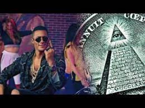 صدمة كبرى من العيار الثقيل.. هل محمد رمضان ماسوني.. اتفرج صورة التقطت له بالخَفَى كشفت كل شيء!!