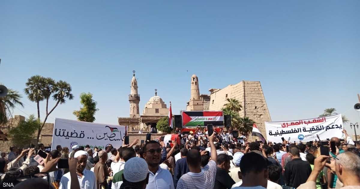 العالم اليوم - معلنة "سيناء خط أحمر".. مظاهرات تعم المحافظات المصرية