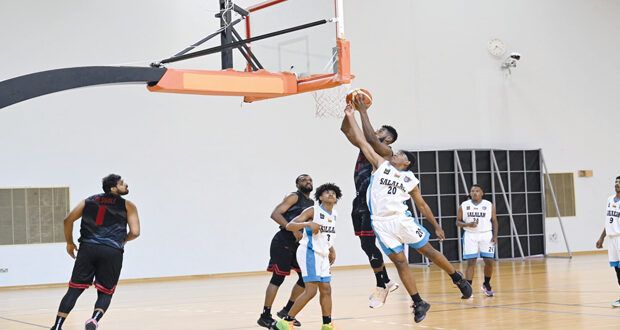 البشائر يحقق الفوز على صلالة فـي الدوري العام لكرة السلة