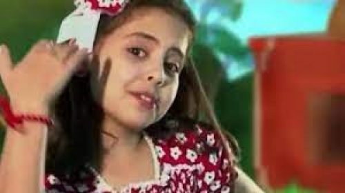 فاكرين ’’رغد الوزان‘‘ طفلة طيور الجنة.. شاهدوا جمالها بعد أن تزوجت والمفاجأة في مهنتها الجديدة!