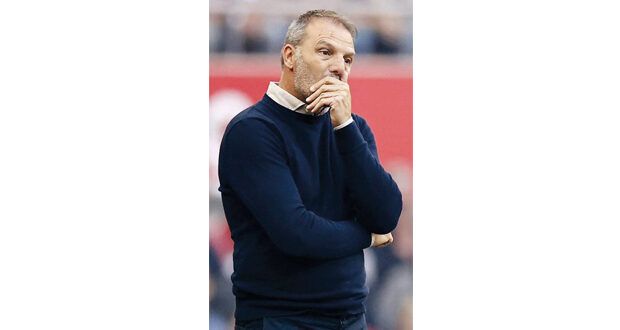 أياكس يتخلى عن مدربه موريس شتاين