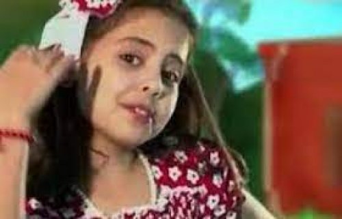 فاكرين ’’رغد الوزان‘‘ طفلة طيور الجنة.. شاهدوا جمالها بعد أن تزوجت والمفاجأة في مهنتها الجديدة!اتفرج