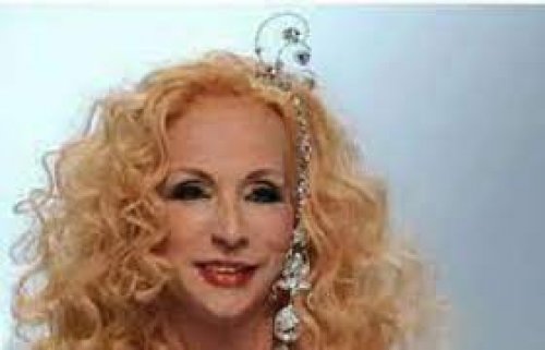 "الموقف الأكثر غرابه.. فنان شهير عشقته الشحرورة صباح وعرضت عليه نفسها لكنه رفضها واحرق قلبها؟!