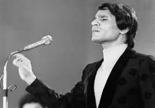 فتحوا قبر العندليب عبد الحليم حافظ بعد 46 عاماً من وفاته.. ما وجدوه تقشعرّ له الأبدان!!