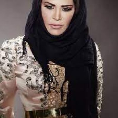 مفاجاة تهز الامارات.. إعتزال الفنانة أحلام الغناء وتوجهها لحفظ القرآن يشعل مواقع التواصل .. هل الحرب السبب!!