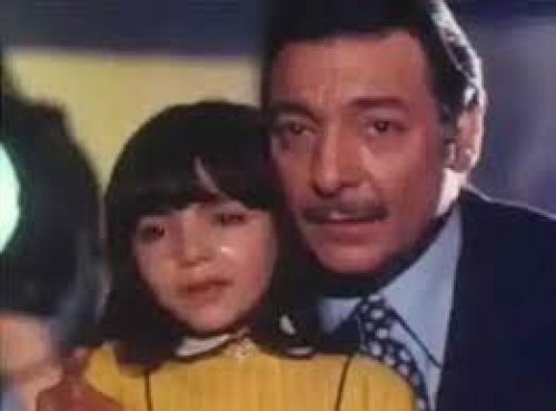 فاكرين هذه الطفلة في فيلم "حكايتي مع الزمان"؟.. لن تصدقوا كيف تغيرت ملامحها بعد 49 عاما من الغياب