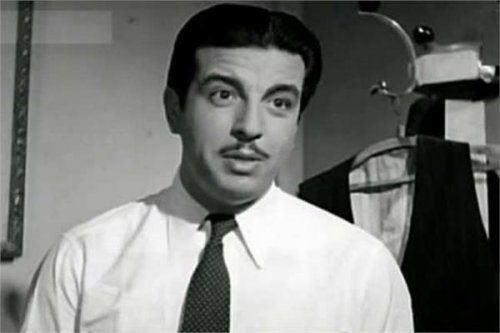 موقف لا يُصدق.. أنور وجدي أحب فتاة حد الجنون وعندما تقدم لها اكتشف أنها "رَجُل"!!