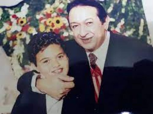 بعد ربع قرن.. لن تصدق كيف أصبح شكل الطفل سمير ابن "الحاج متولي" ومديحة وأين يعمل الآن؟