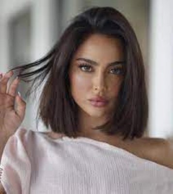 أخيراً...محكمة كويتية تصعق الجميع وتقول كلمتها في قضية الفاشينستا الكويتية فاطمة المؤمن ... والأخيرة تنهار من البكاء أمام القاضي !