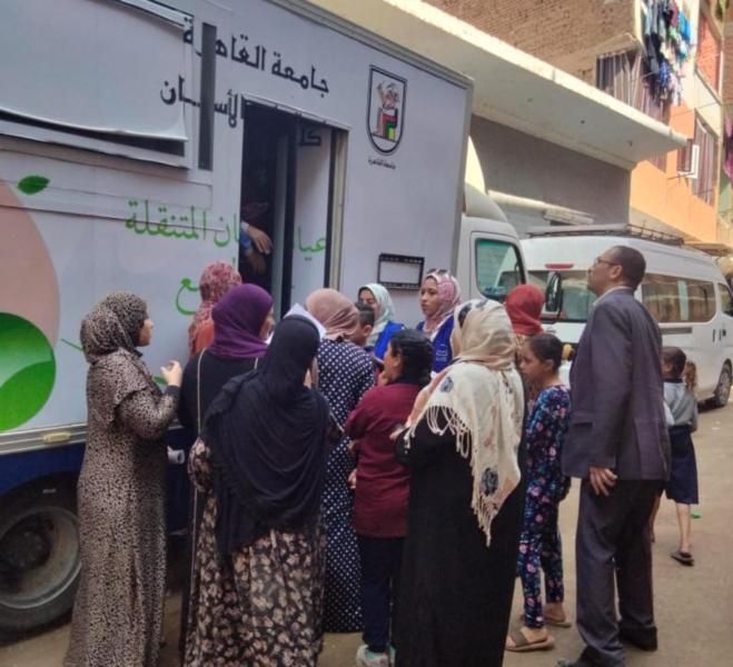 الخشت يستعرض تقريرًا عن أعمال قوافل طب الأسنان لقرية أوسيم جيزة والرزنة...