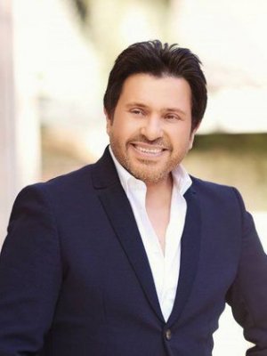 سلّموه جواز جنسيته الجديدة!! هاني شاكر يغير جنسيته المصرية ويختار هذه الدولة!!