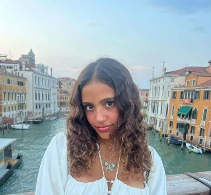 ابنة عمرو دياب حديث السوشال ميديا