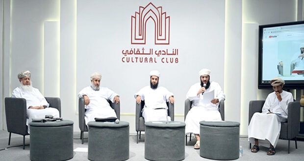 ندوة سلطت الضوء على ما تحقق نشره من المخطوطات العمانية