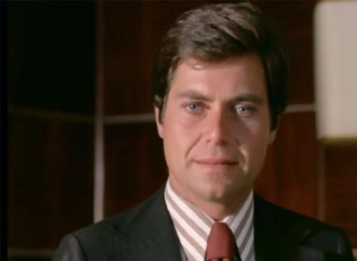 حسين فهمي يجيب دون تردد ويكشف هوية الفنانة التي ندم على الزواج منها من بين زيجاته الـ 6 !!