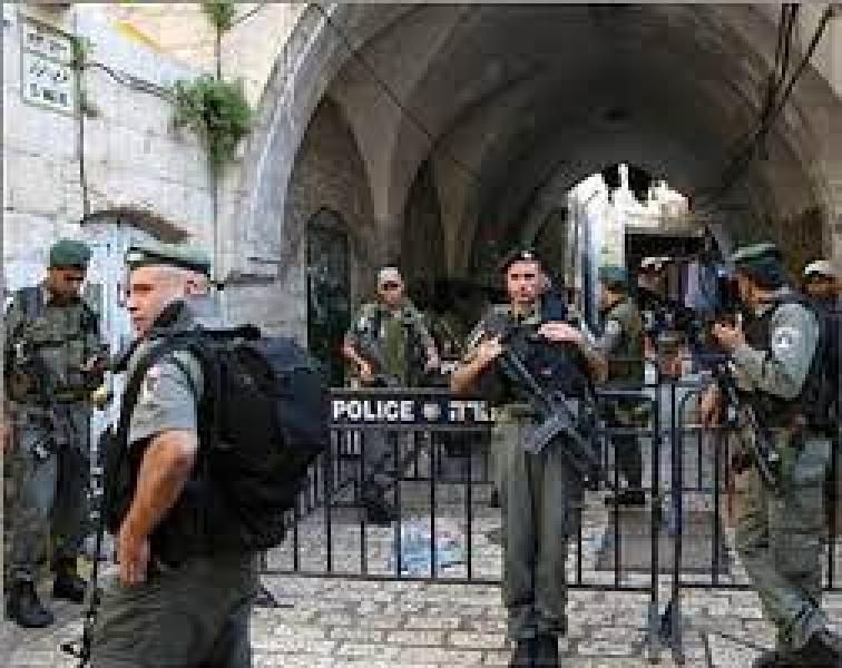 جيش الاحتلال يغلق جميع مداخل المسجد الأقصى