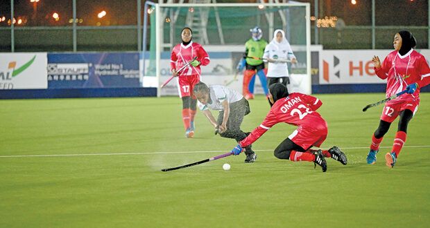 8 فرق تشارك فـي بطولة هوكي عمان الدولية للنساء
