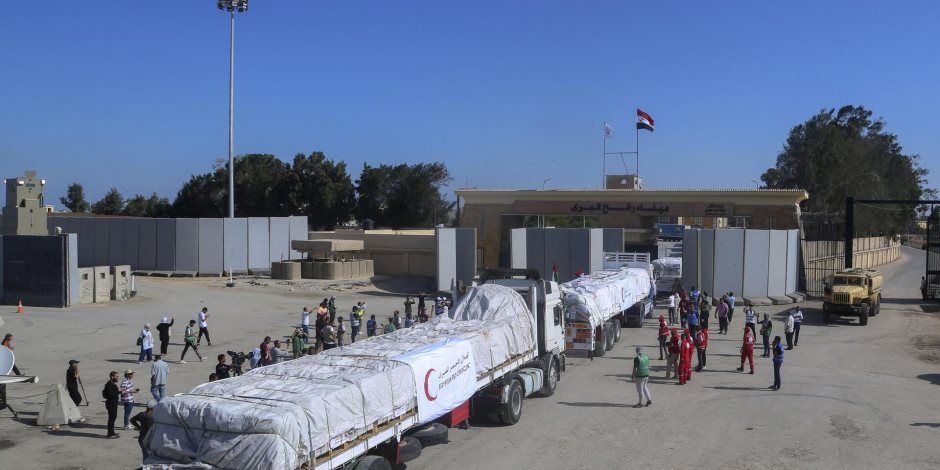 مدير «حياة كريمة»: قوافل الإغاثات ترسل حسب احتياجات أهالي غزة يوميا