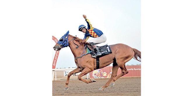 تنافس وإثارة فـي أشواط السباق السادس للخيول العربية الأصيلة بمضمار الرحبة ببركاء