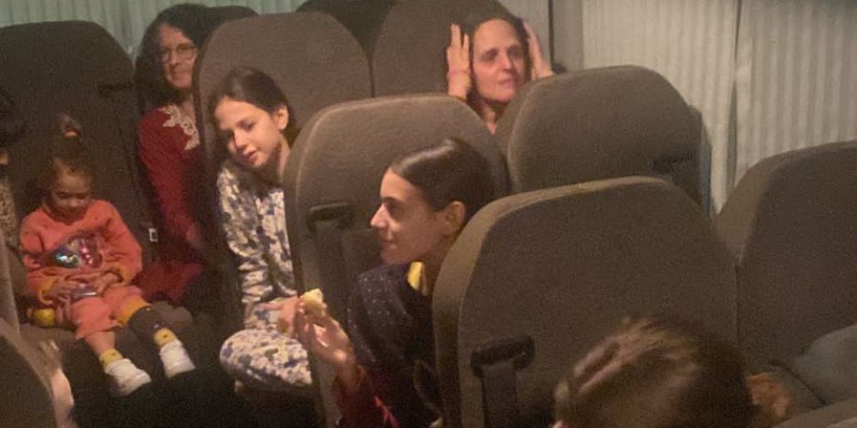 مصادر مطلعة: الصليب الأحمر يتسلم 10 محتجزين إسرائيليين و4 أجانب وفى طريقهم الآن لمعبر رفح