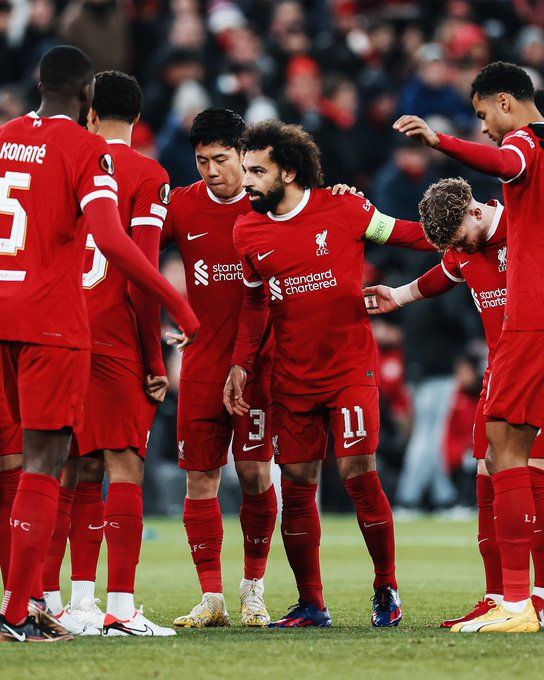 محمد صلاح يصنع تقدم ليفربول ضد لاسك لينز بهدفين فى شوط مثير.. فيديو