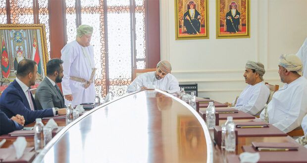 ذي يزن بن هيثم يوقع اتفاقية إنشاء مبنى مجمع عمان الثقافـي