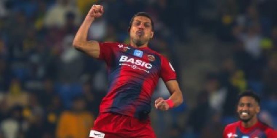 ضمك ضد الاتحاد.. طارق حامد يبصم على هدف عالمى بصاروخ لا يرد (فيديو)