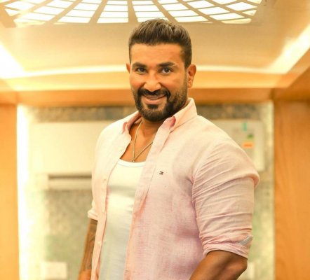 أحمد سعد رقص نجمات هوليوود على أغنية «وسع وسع».. اتفرج الفيديو