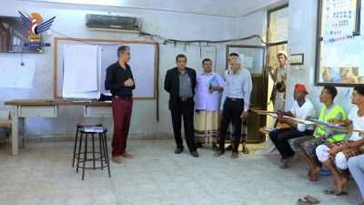 أخبار اليمن : غازي يتفقد امتحانات الفصل الاول بمعاهد الحديدة