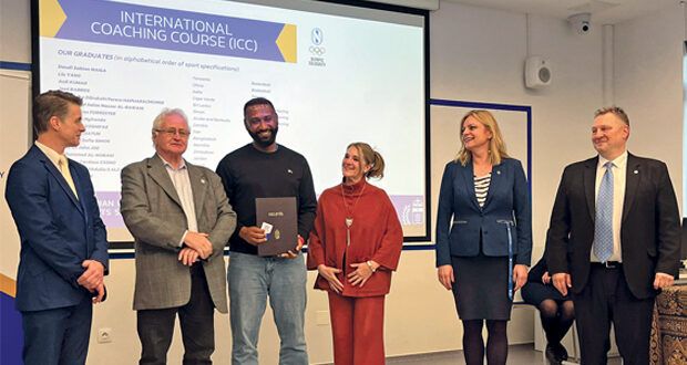 محمد الرواحي يجتاز بنجاح دورة التدريب الدولية بالمجر