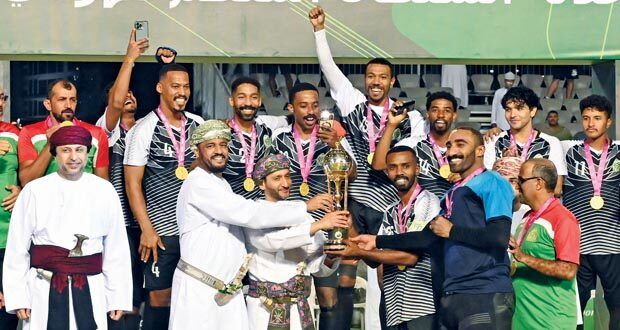 فـي ختام كأس جلالته للهوكي .. صحار يتوج بلقب المسابقة على حساب أهلي سداب